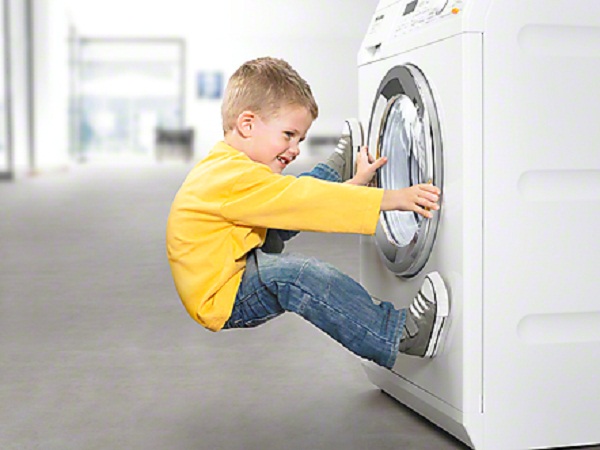 Chuyên sửa máy giặt không mở được cửa